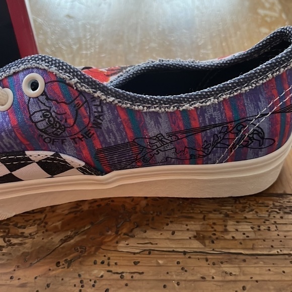 NWT & Box Vans X Stranger Things Authentic Multi/Marshmallow 5 Men 6.5 Women - Picture 15 of 16